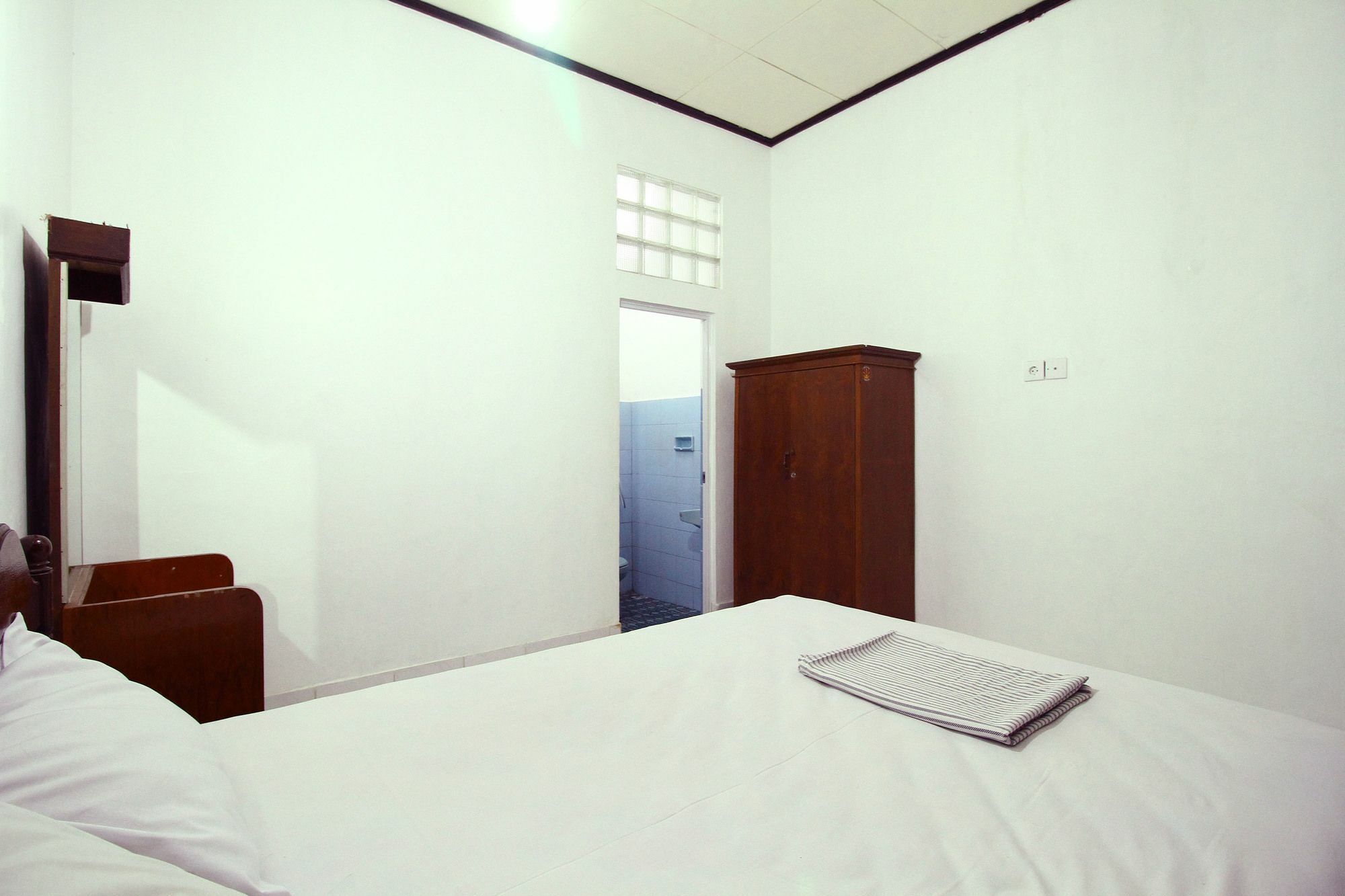 Dua Dara Inn Kuta Legian Exterior foto