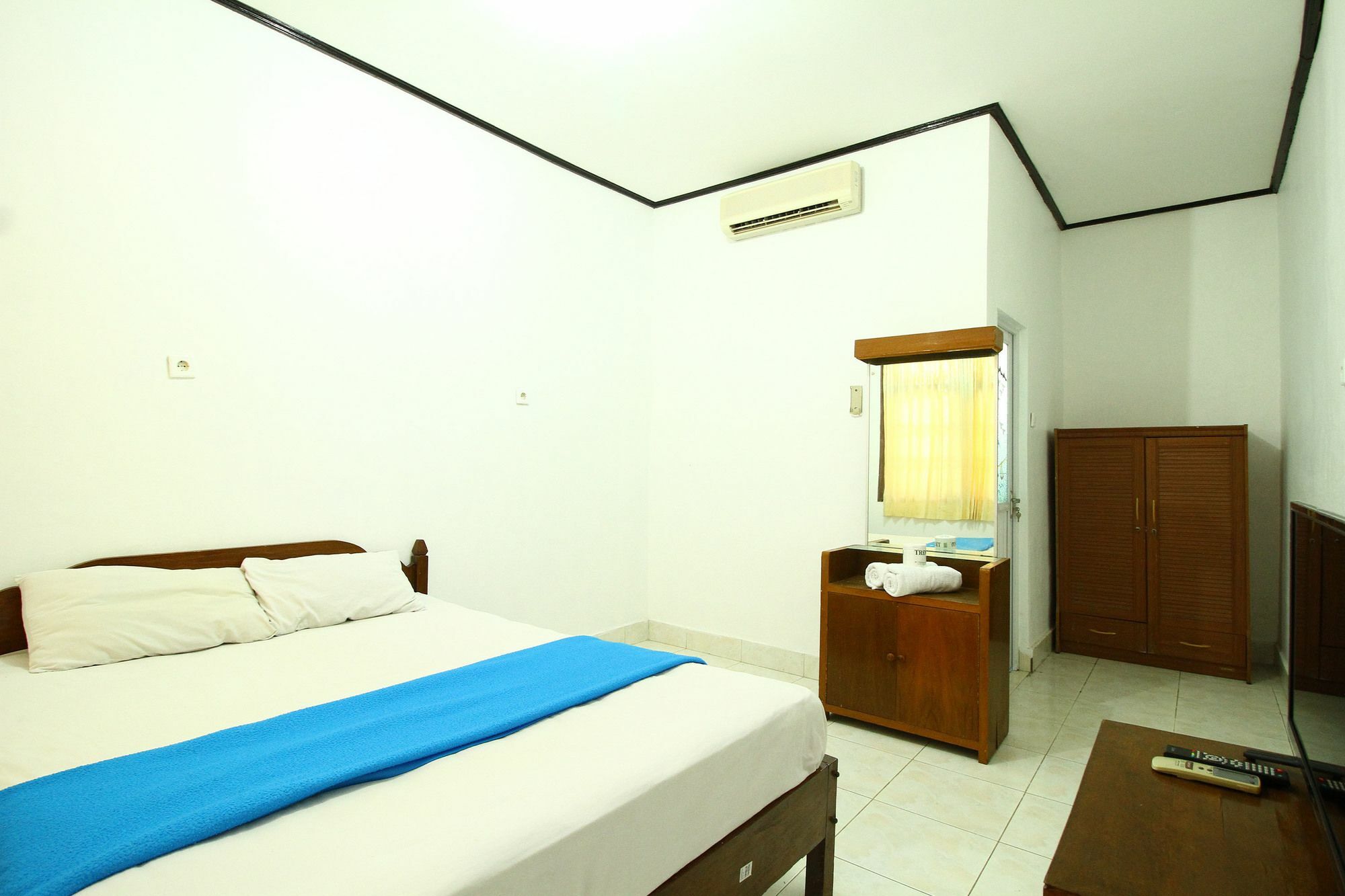 Dua Dara Inn Kuta Legian Exterior foto