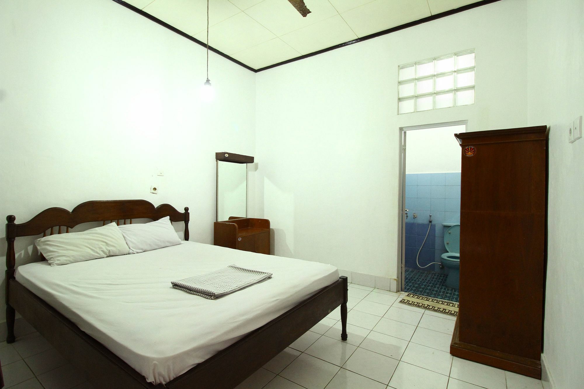 Dua Dara Inn Kuta Legian Exterior foto