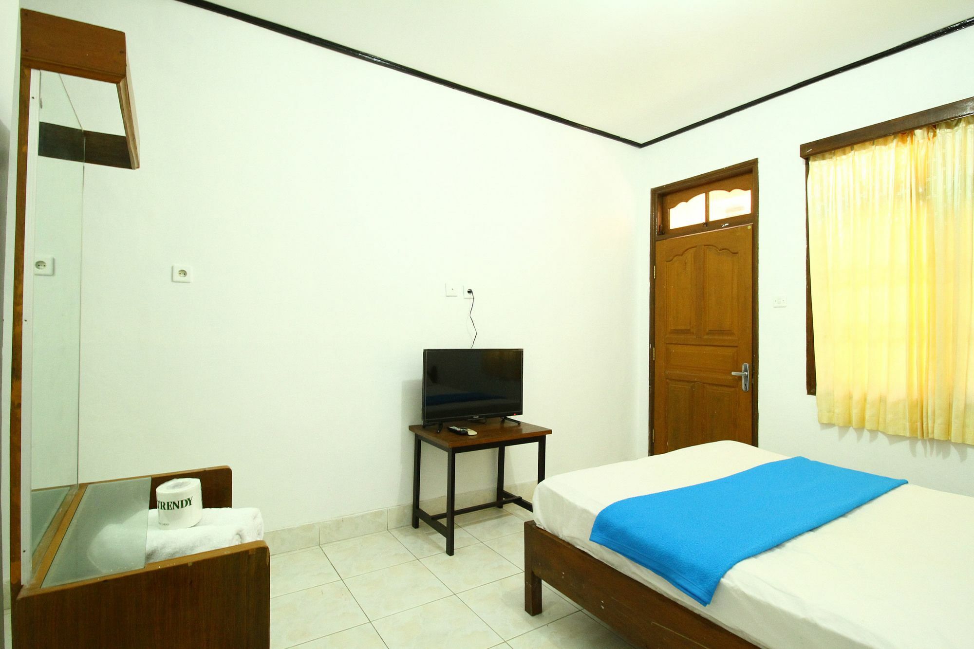 Dua Dara Inn Kuta Legian Exterior foto
