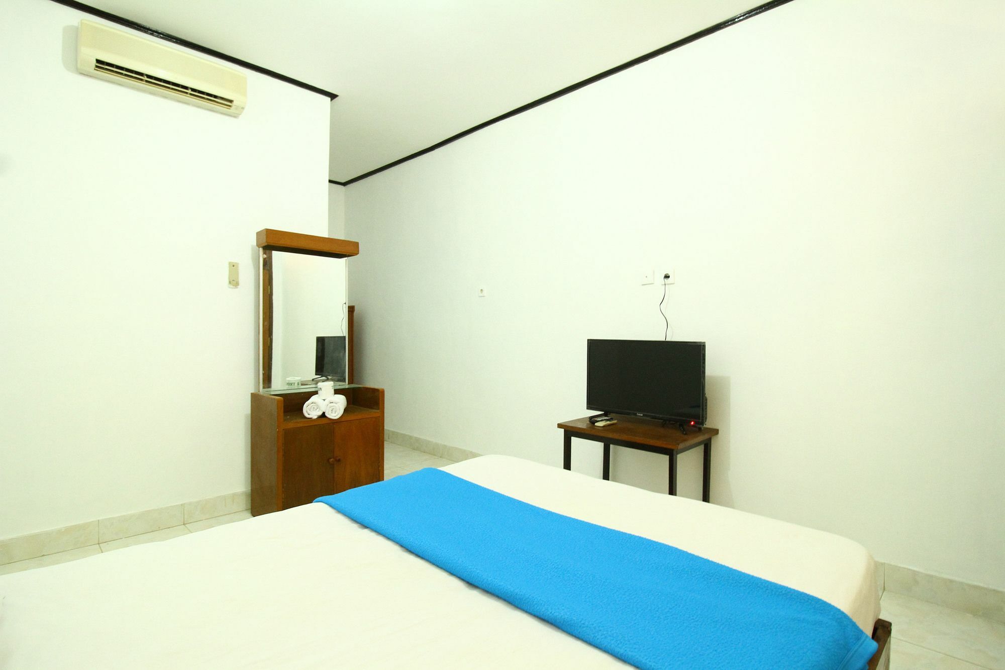 Dua Dara Inn Kuta Legian Exterior foto